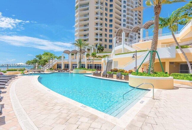 Building Photo - 808 Brickell Key Dr