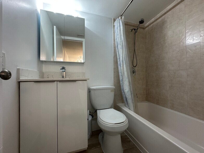 Building Photo - 10900 SW 104th St