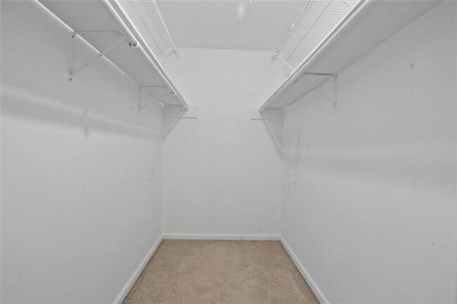 Building Photo - 461 Village Green Ct SW