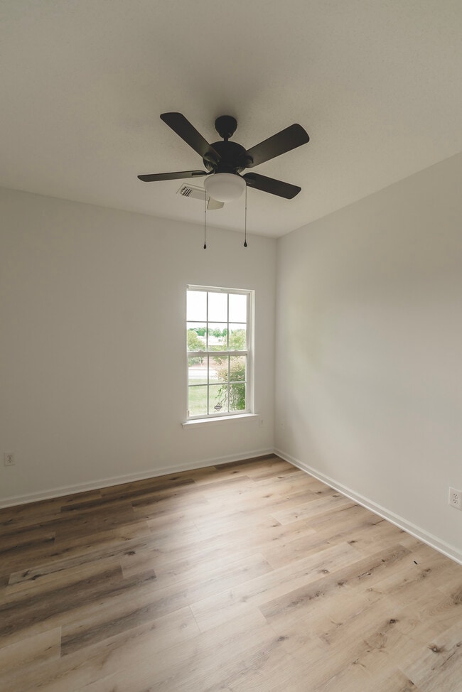 Building Photo - 9703 Full Moon Cir