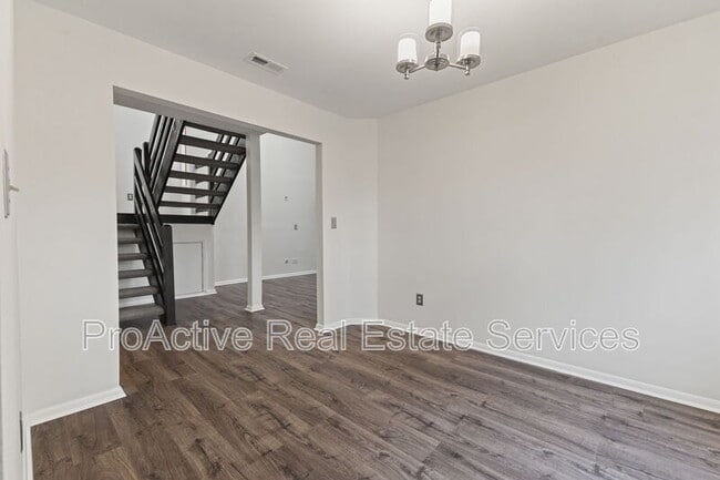 Building Photo - 5761 Luck Ln