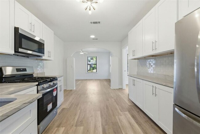 Building Photo - 1326 13th Ave S