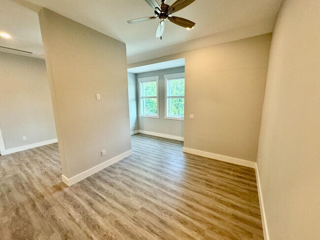 Building Photo - 39 Shell Hall Way