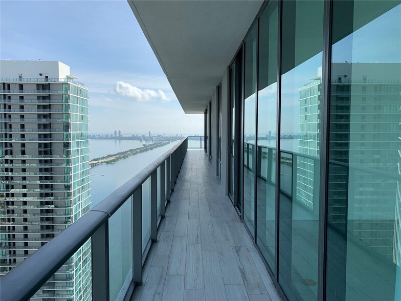 Building Photo - 480 NE 31st