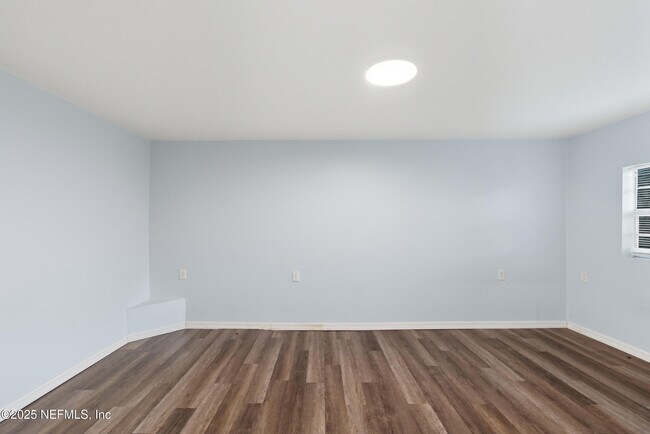 Building Photo - 6167 Fordham Cir E