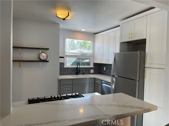 Building Photo - 4447 E 14th St