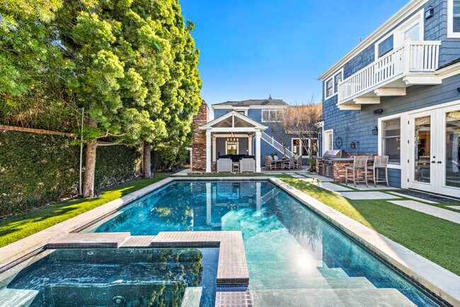 Building Photo - 20 Cape Danbury