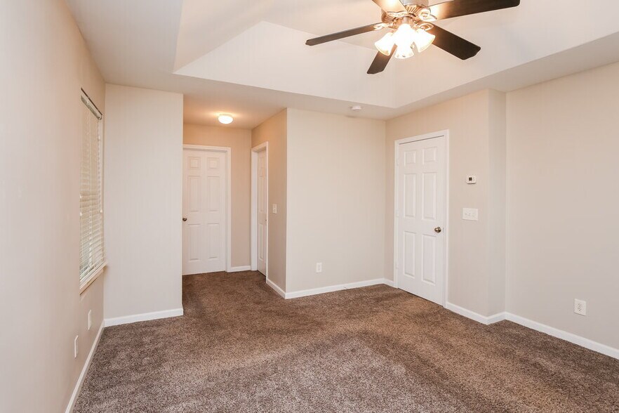 Building Photo - 307 Kaley Dr