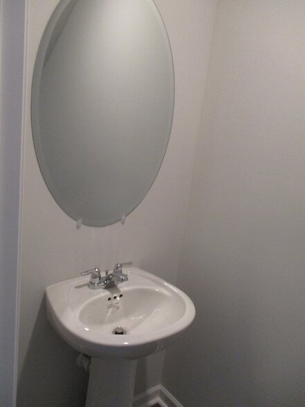 Building Photo - 515 Ferndale Pl