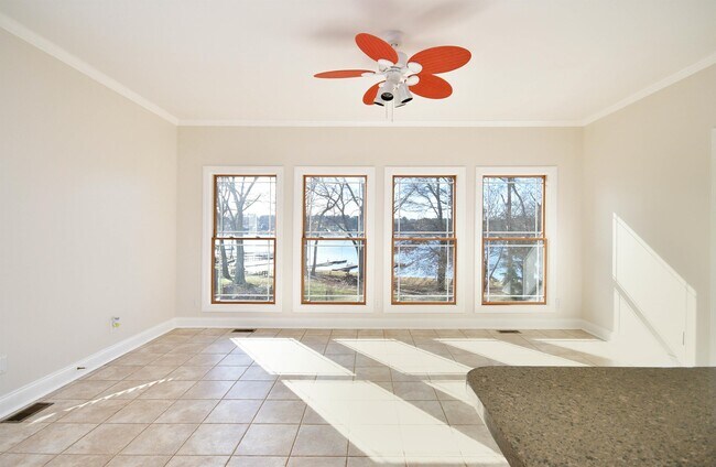 Building Photo - 400 Sunward Path