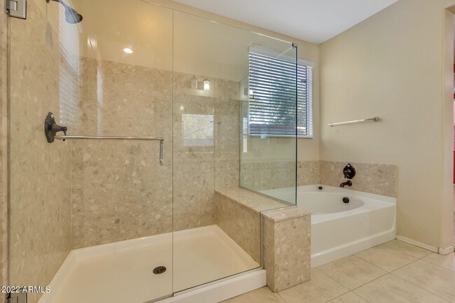 Building Photo - 4625 E Beck Ln