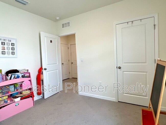Building Photo - 8420 Hardy Bay Lp