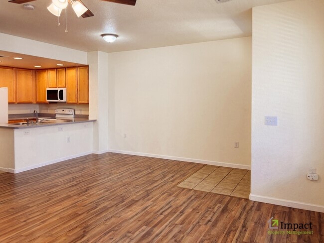 Building Photo - 16071 E Geddes Dr