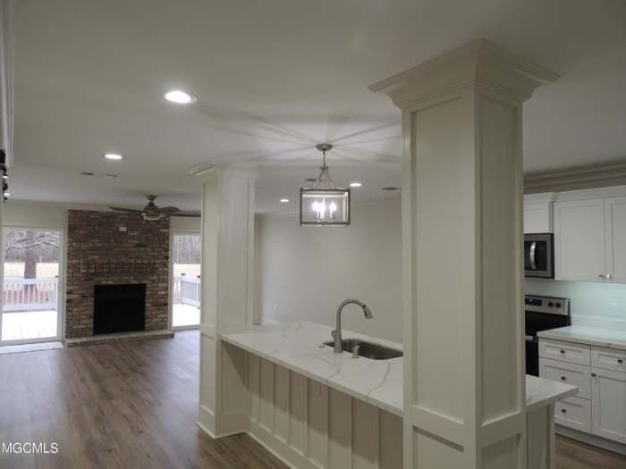 Building Photo - 248 Highpoint Dr
