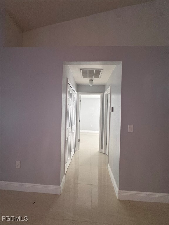 Building Photo - 1003 Country Club Blvd