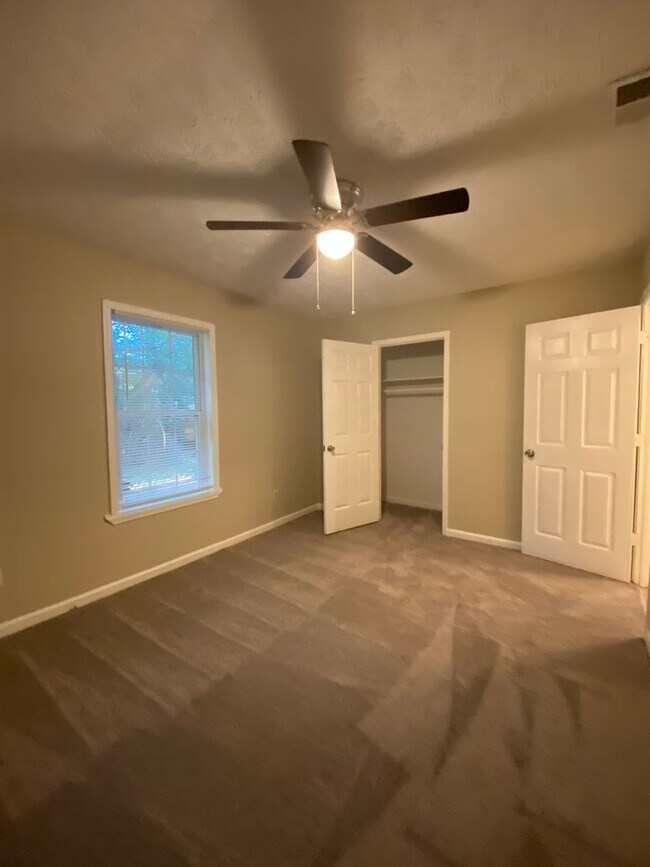 Building Photo - 111 Loblolly Dr