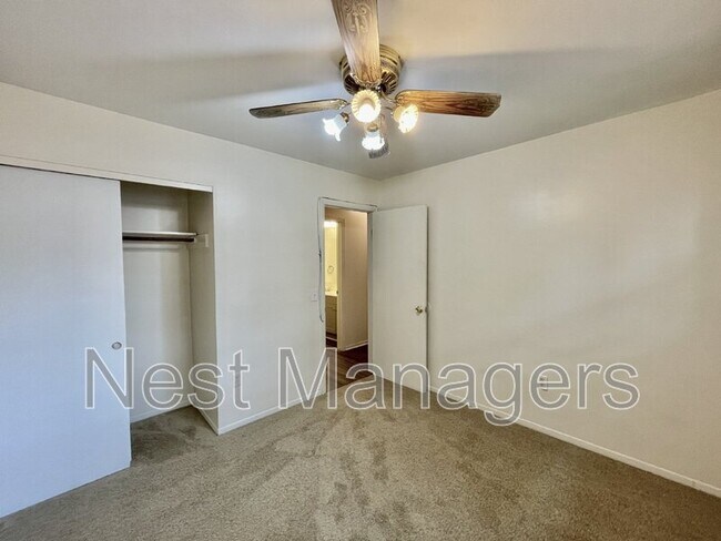 Building Photo - 717 Rockwood Dr