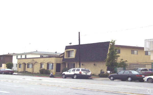 Primary Photo - 16685 Crenshaw Blvd