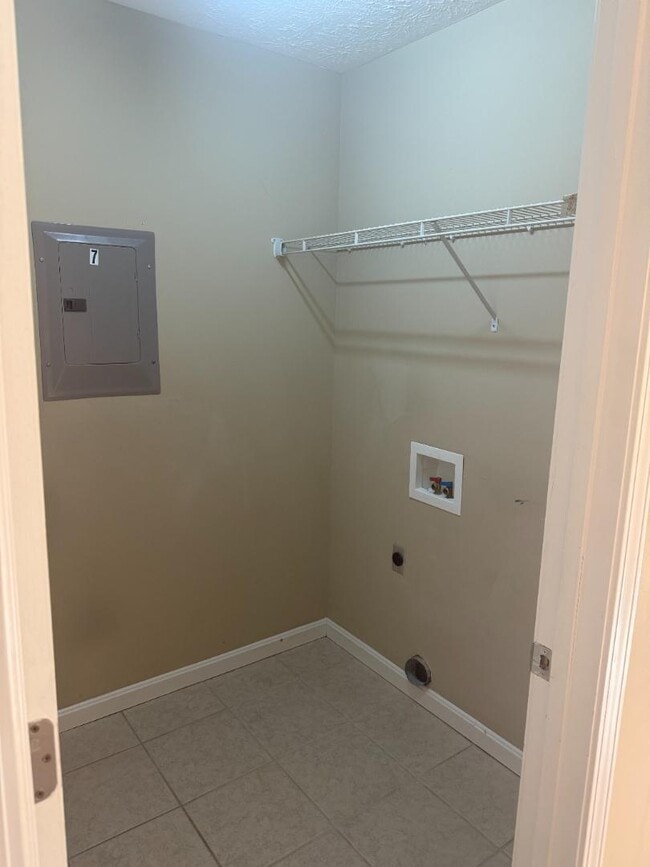 Building Photo - 6670 S Wilson Rd