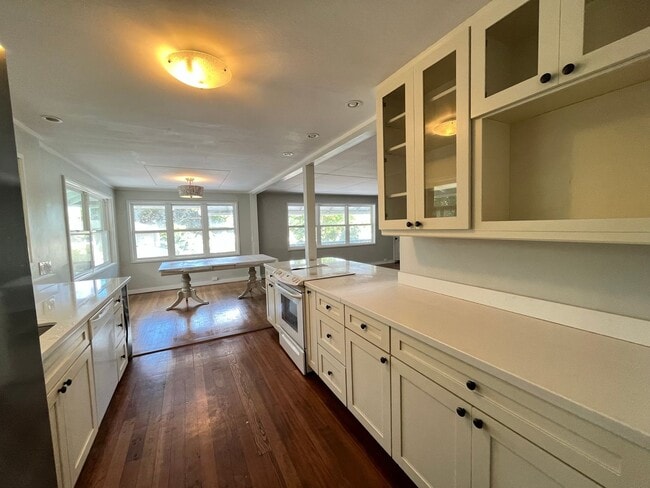 Building Photo - 5411 Opihi St