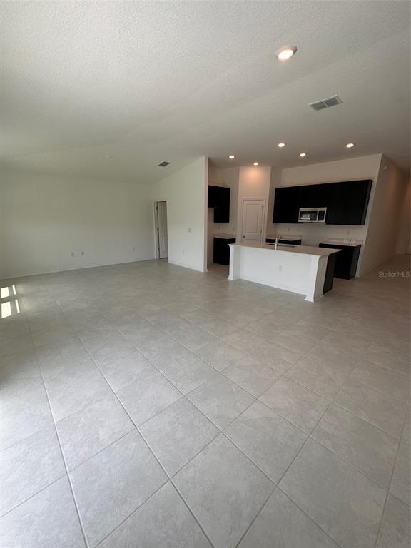 Building Photo - 429 Singing Sands Cir