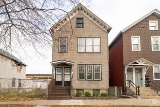 Building Photo - 2 bedroom in CHICAGO IL 60647
