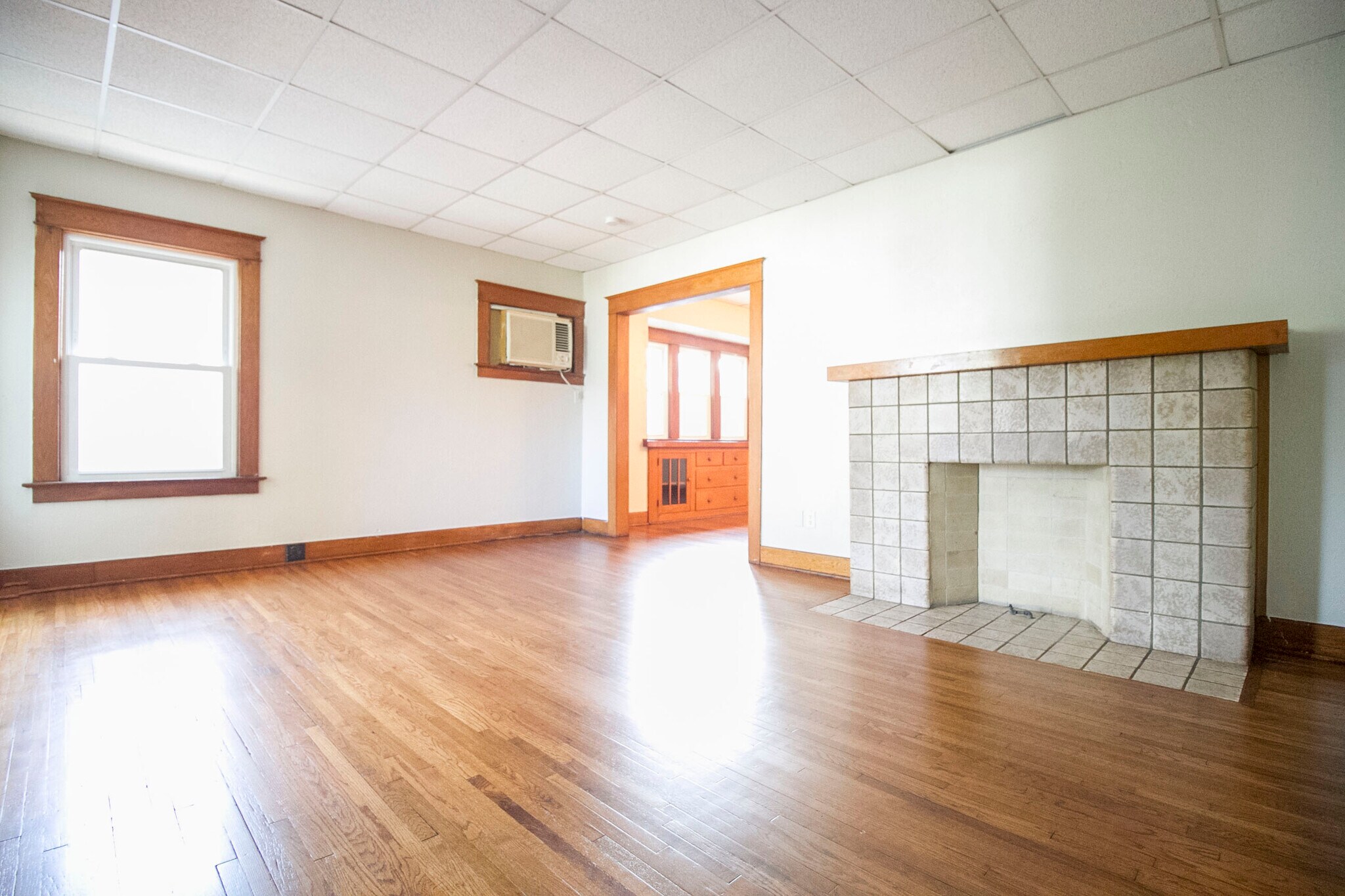 Building Photo - 4129 N Lockwood Ave