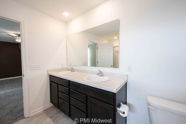 Building Photo - "Spacious 4-Bedroom Gem with 3 Full Baths ...