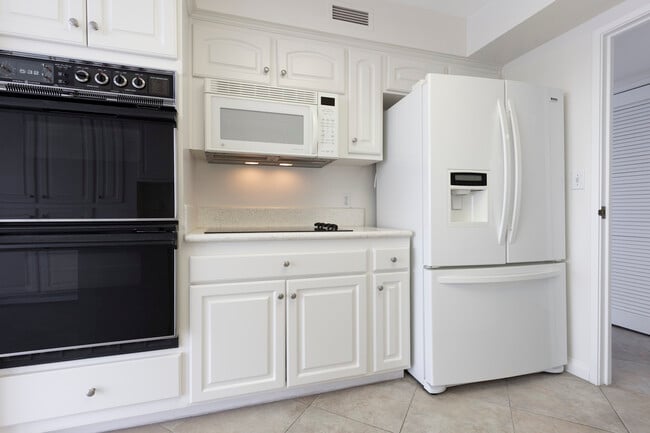 Cooking Area - 3535 1st Ave