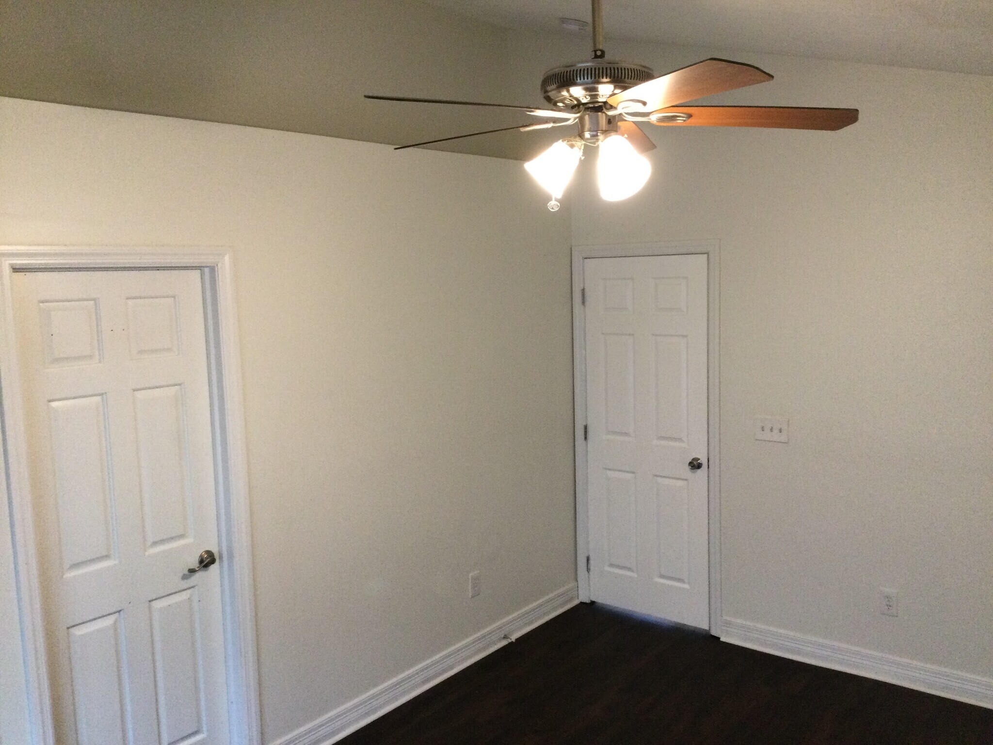 Building Photo - 2083 Shetland St