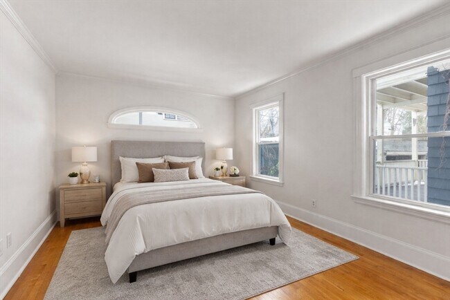 Building Photo - 114 Trowbridge St