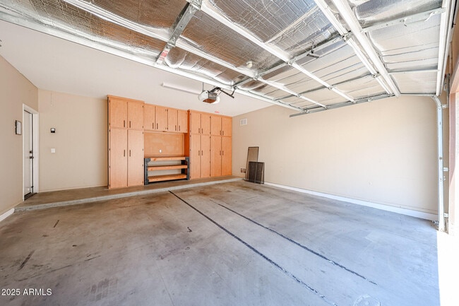 Building Photo - 2418 W Jake Haven