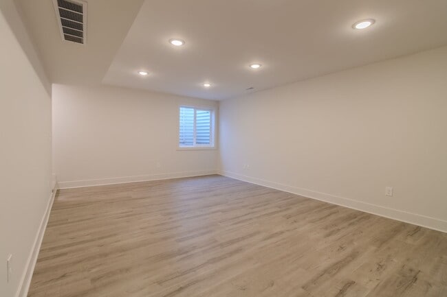 Building Photo - Trailside Condo-2 Bd 2.5 Bath