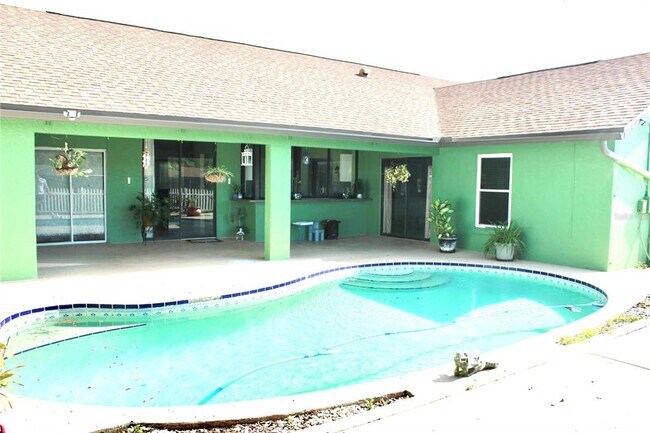 Building Photo - 412 Everwood Dr