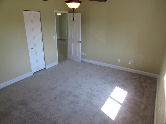 Building Photo - IntraCoastal Single Family Home