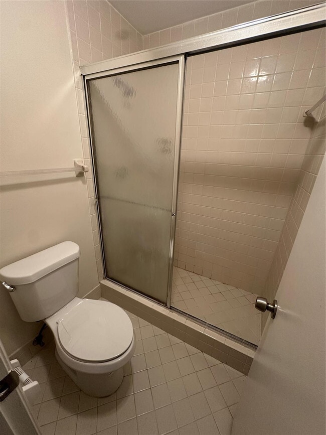 Building Photo - 3034 Coral Springs Dr