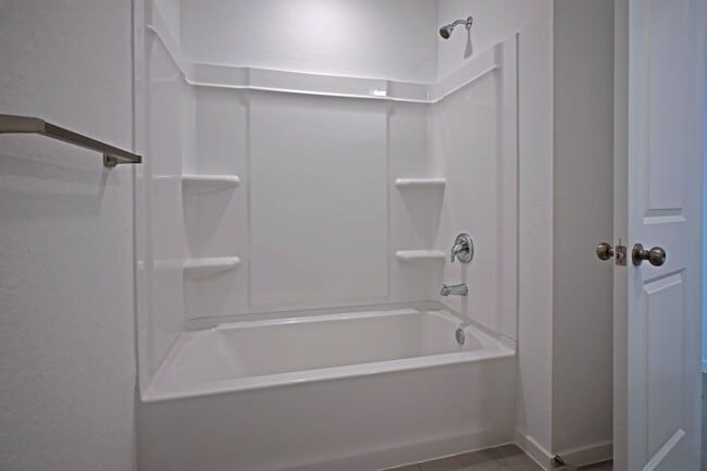 Building Photo - 308 Pacific Waters