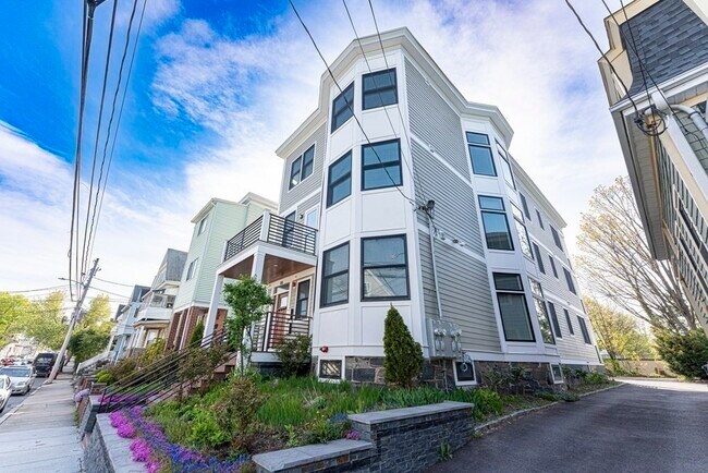 Building Photo - 86 Fremont St