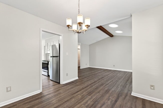 Building Photo - Charming Brick Ranch-Style Cul-de-Sac Home in Garner!