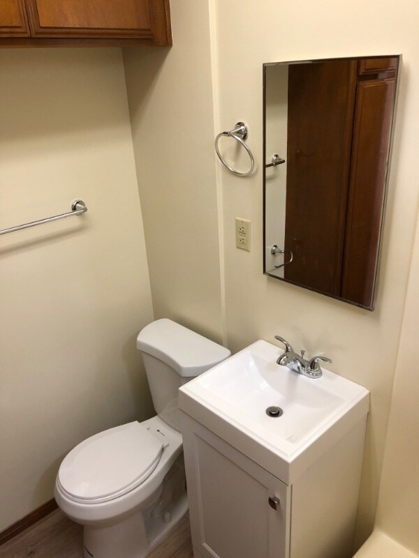 Building Photo - 1849 Junipero Ave