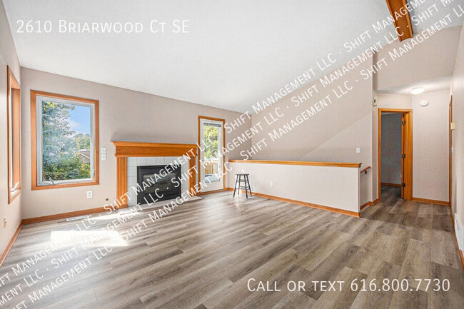 Building Photo - 2610 Briarwood Ct SE