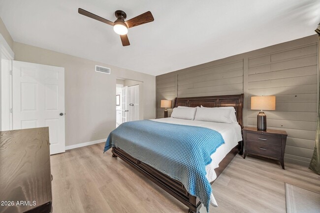 Building Photo - 7368 E Pleasant Run