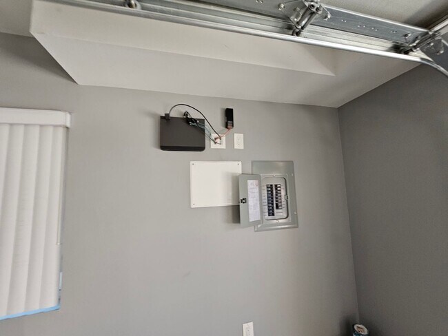 Building Photo - 32(839)