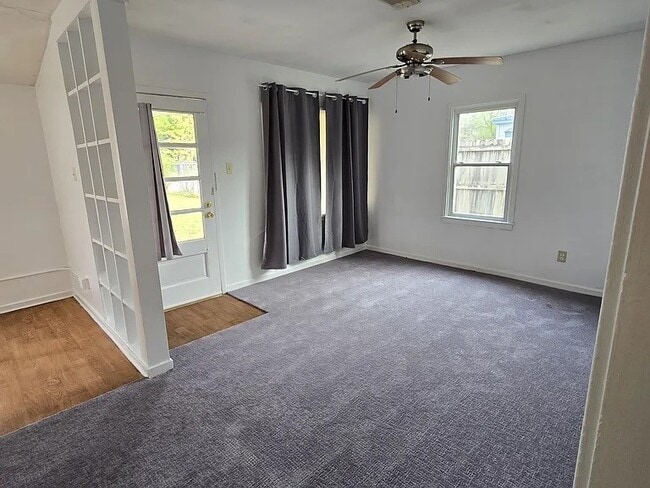 Building Photo - 215 Park St