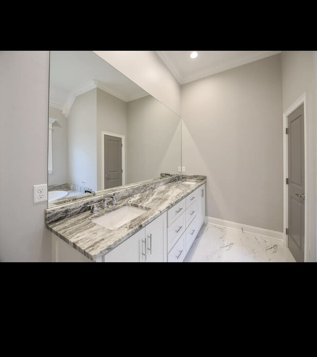 Building Photo - 205 Wildcreek Blvd
