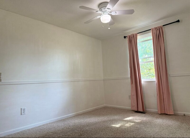 Building Photo - 1381 Firethorne Dr