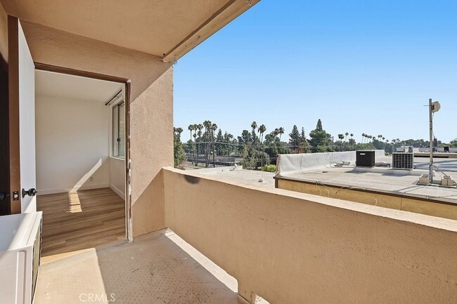 Building Photo - 17000 Burbank Blvd