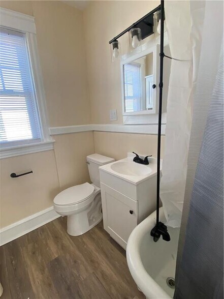 Building Photo - 130 Wollaston St