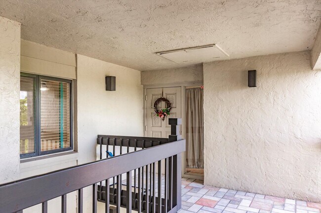 Building Photo - Enjoy great amenities with your annual rental