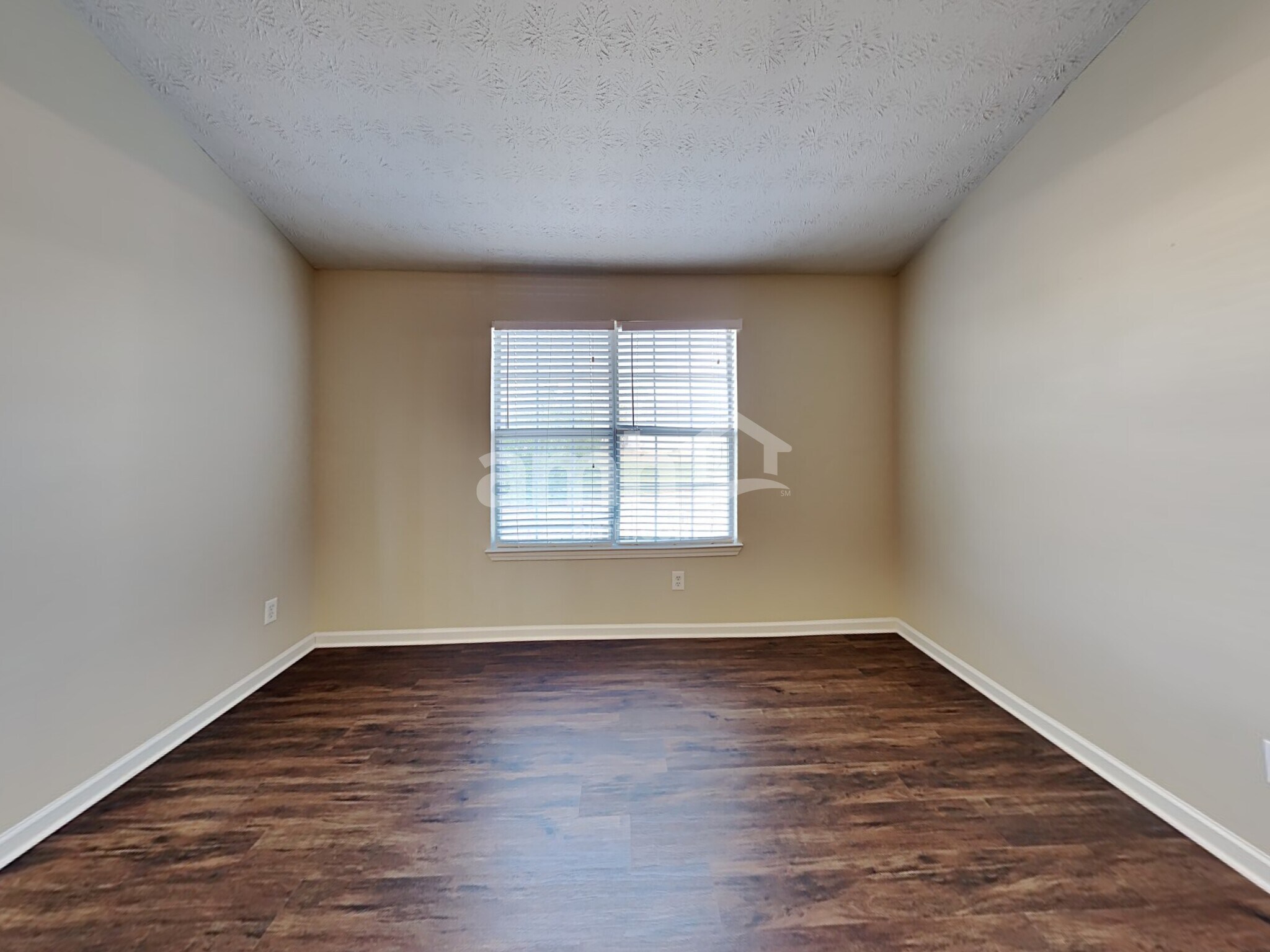 Building Photo - 602 Thrasher Ct